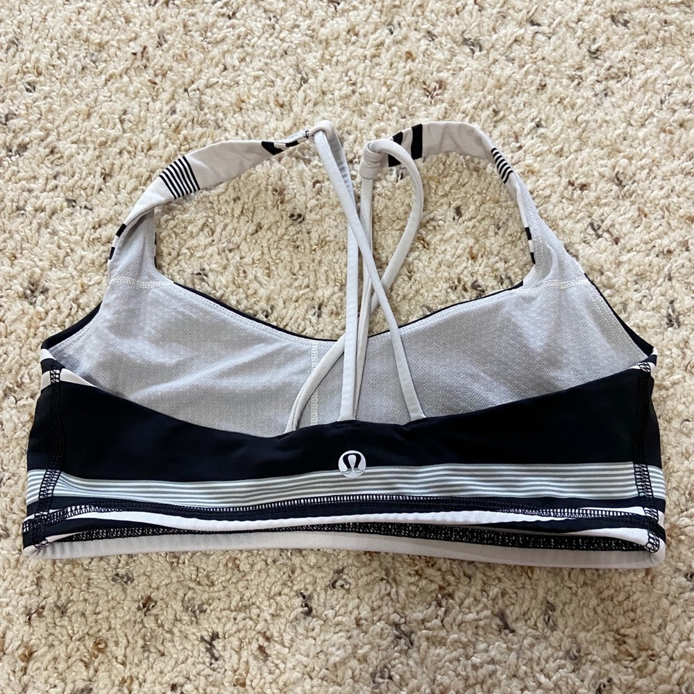 lululemon athletica | striped sports bra